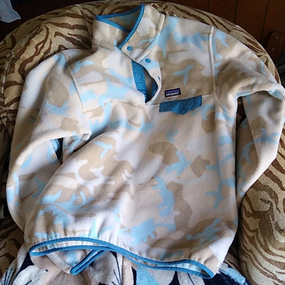 Patagonia camo synchilla fleece